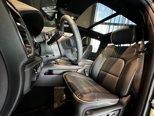 Dodge RAM 1500 Limited 2024