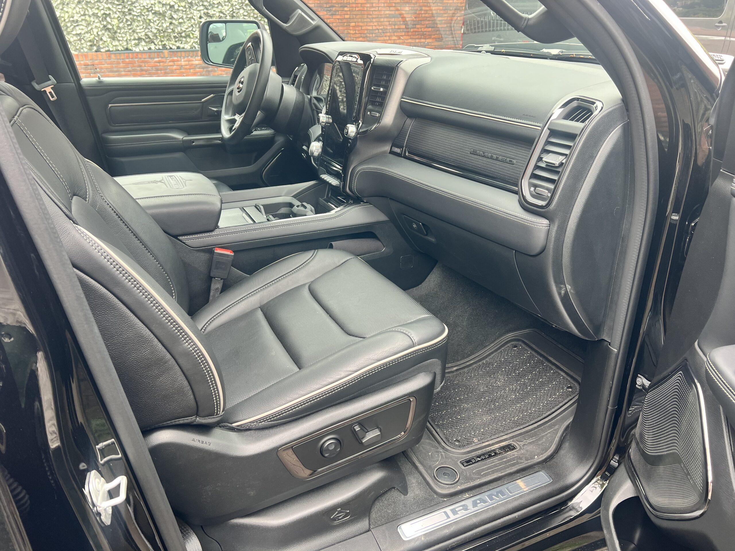 Dodge RAM 1500 Dodge RAM 1500 Limited 2024